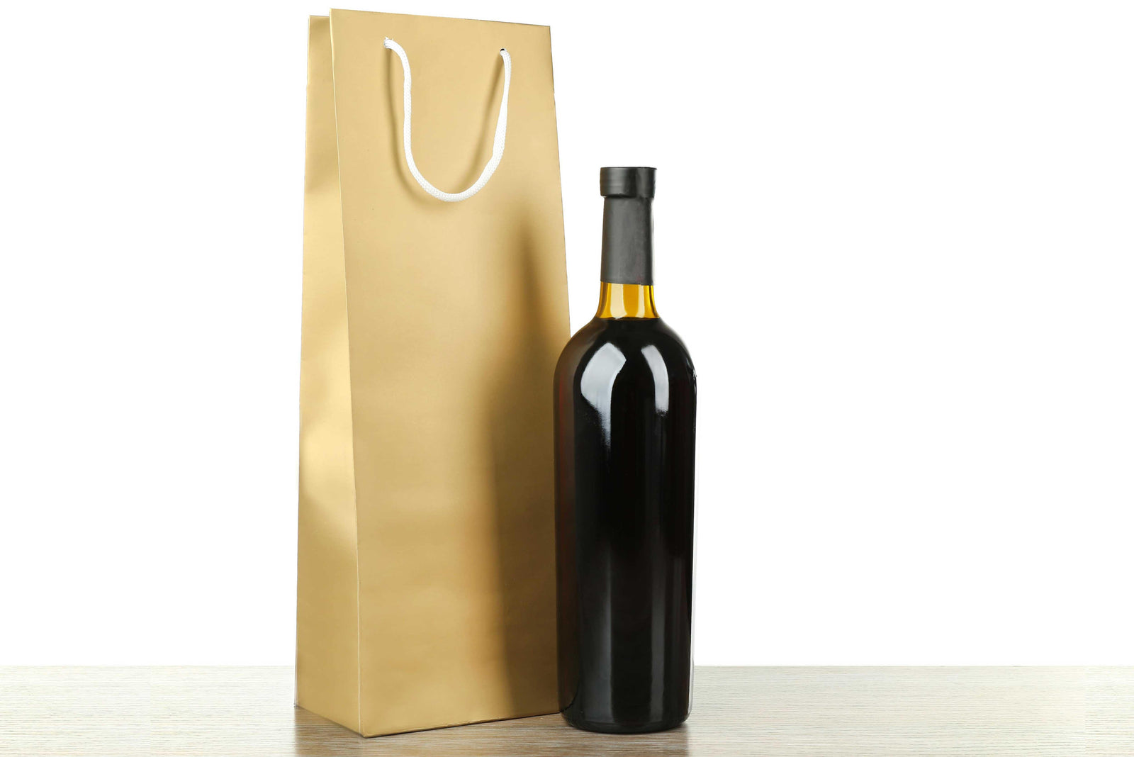 Jak zapakować alkohol na prezent? 4 sprawdzone sposoby